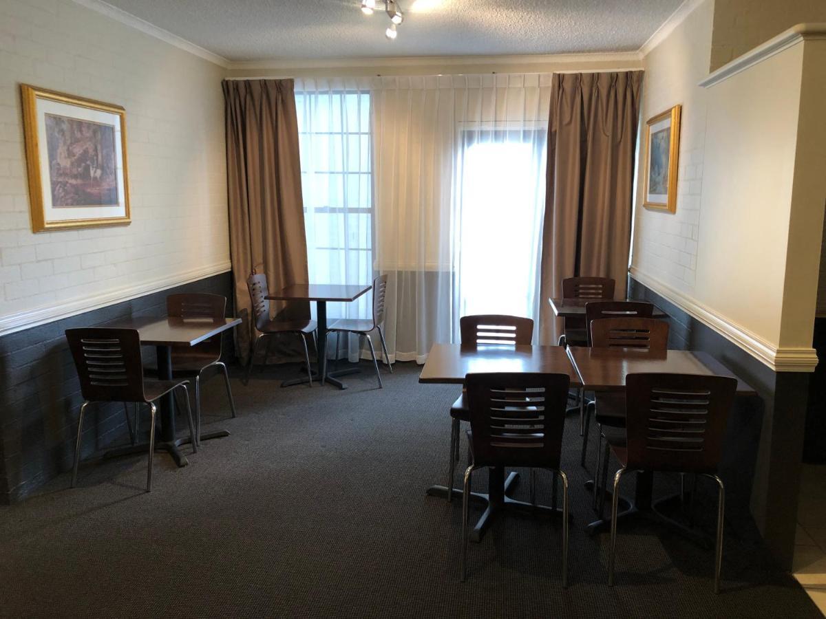 Best Western Coachman'S Inn Motel Батерст Экстерьер фото