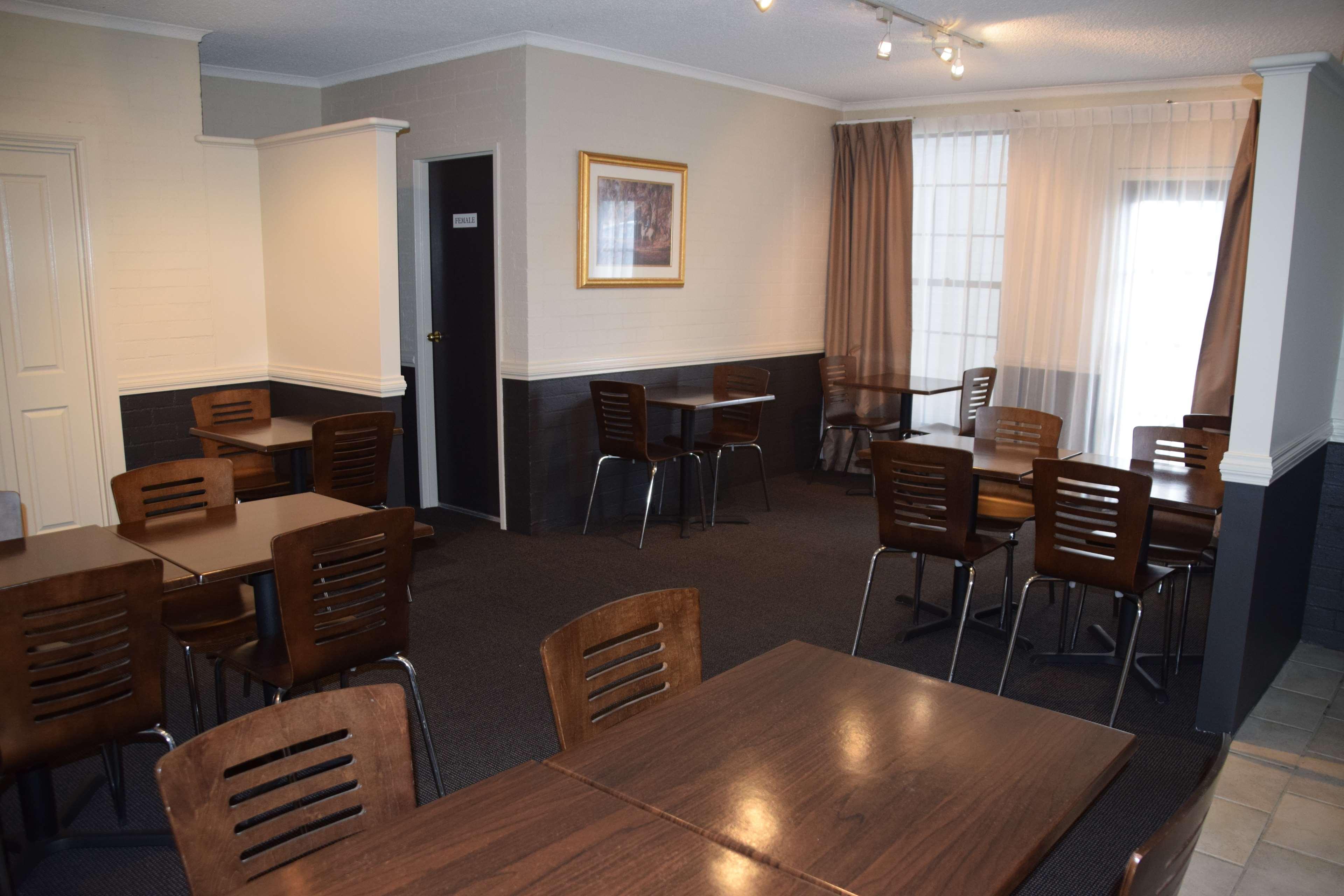 Best Western Coachman'S Inn Motel Батерст Экстерьер фото