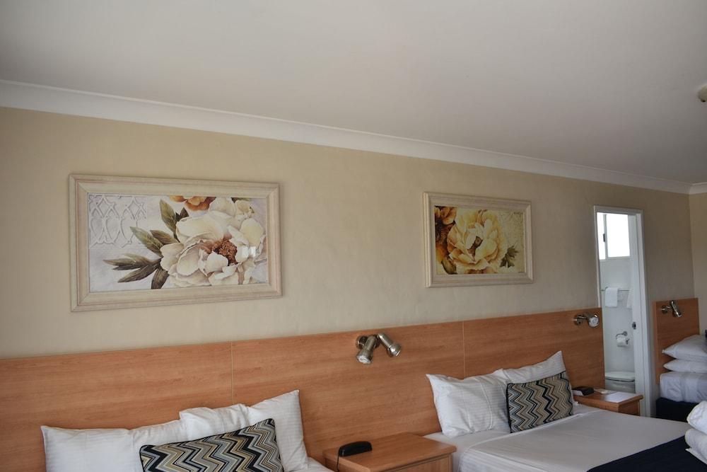 Best Western Coachman'S Inn Motel Батерст Экстерьер фото